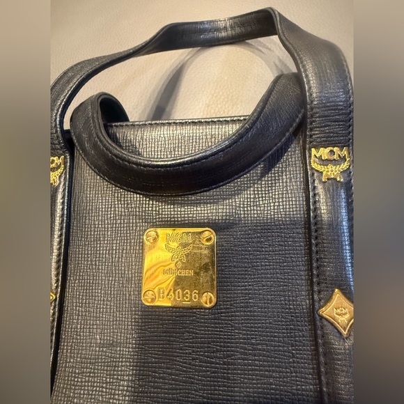 Authentic MCM Vintage Black Leather Tote Bag – Gold Logo Hardware, Classic - Picture 10 of 16
